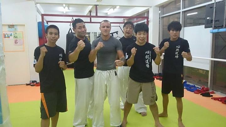 Shingi Dojo Zendokai Karate MMA group photo with Kenji