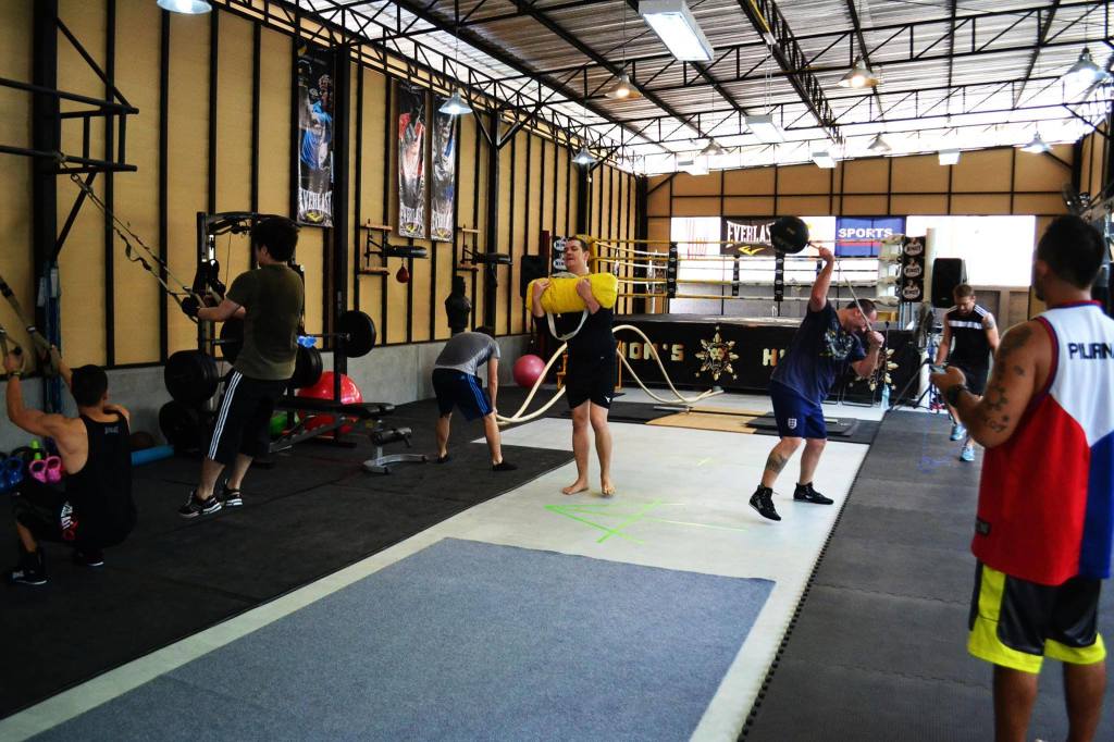 fitness training group class at lion's head boxing gym