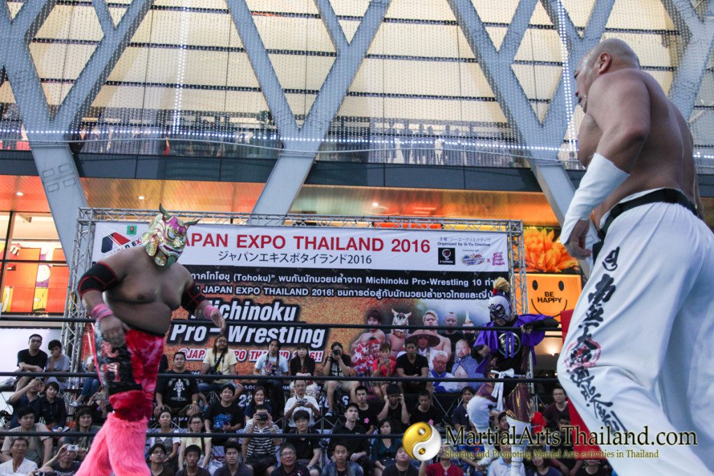 fight match at Pro-Wrestling Japan Expo 2016 Bangkok
