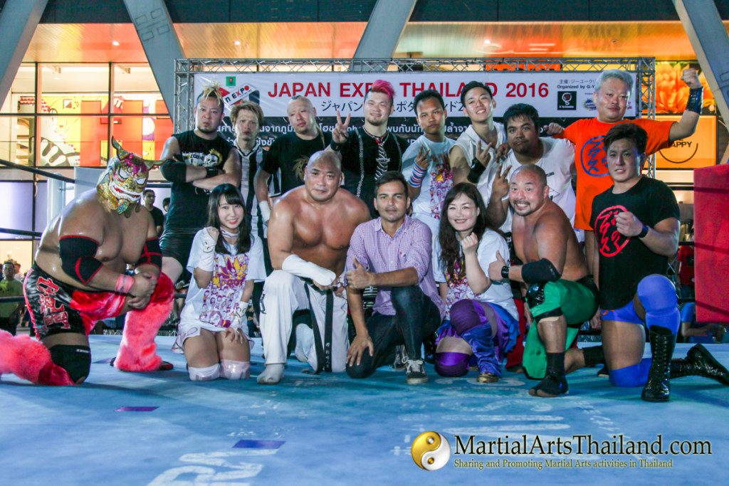 all fighters group photo at Pro-Wrestling Japan Expo 2016 Bangkok
