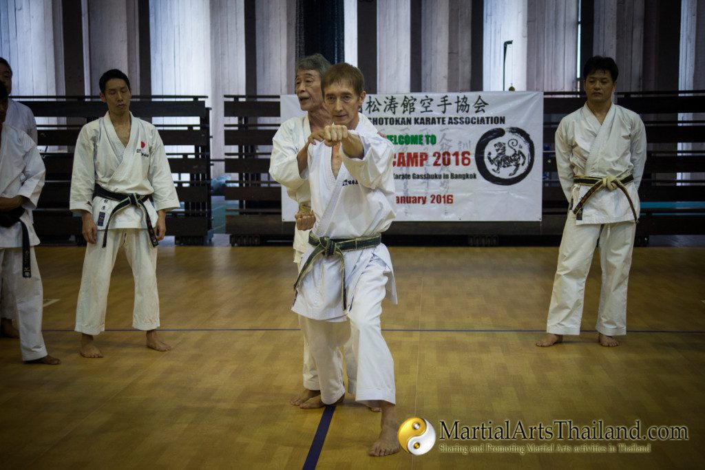 karate students practicing ounch